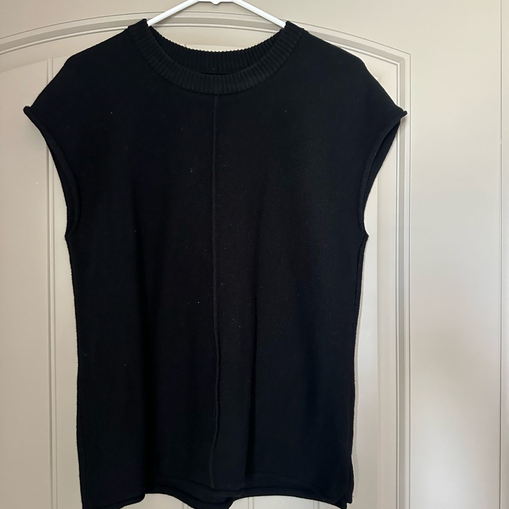 Black Sleeveless Tank Top
